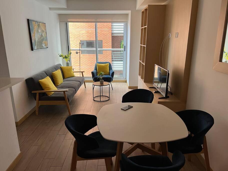 Cityhaus En Zona 10 Cerca Del Area Hotelera 3 Habitaciones! *