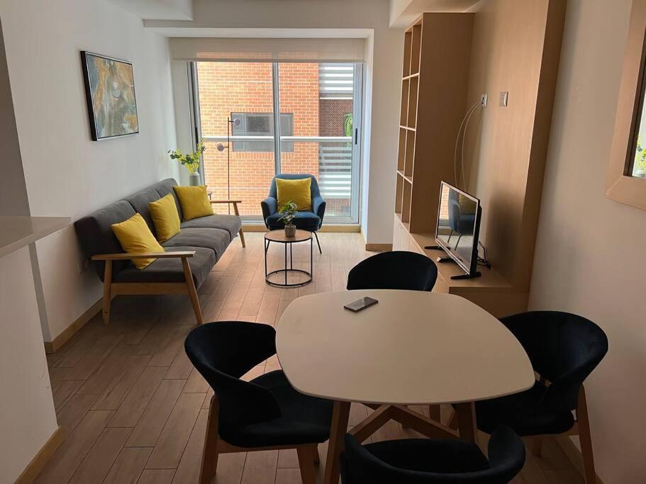 Cityhaus En Zona 10 Cerca Del Area Hotelera 3 Habitaciones! Apartamento